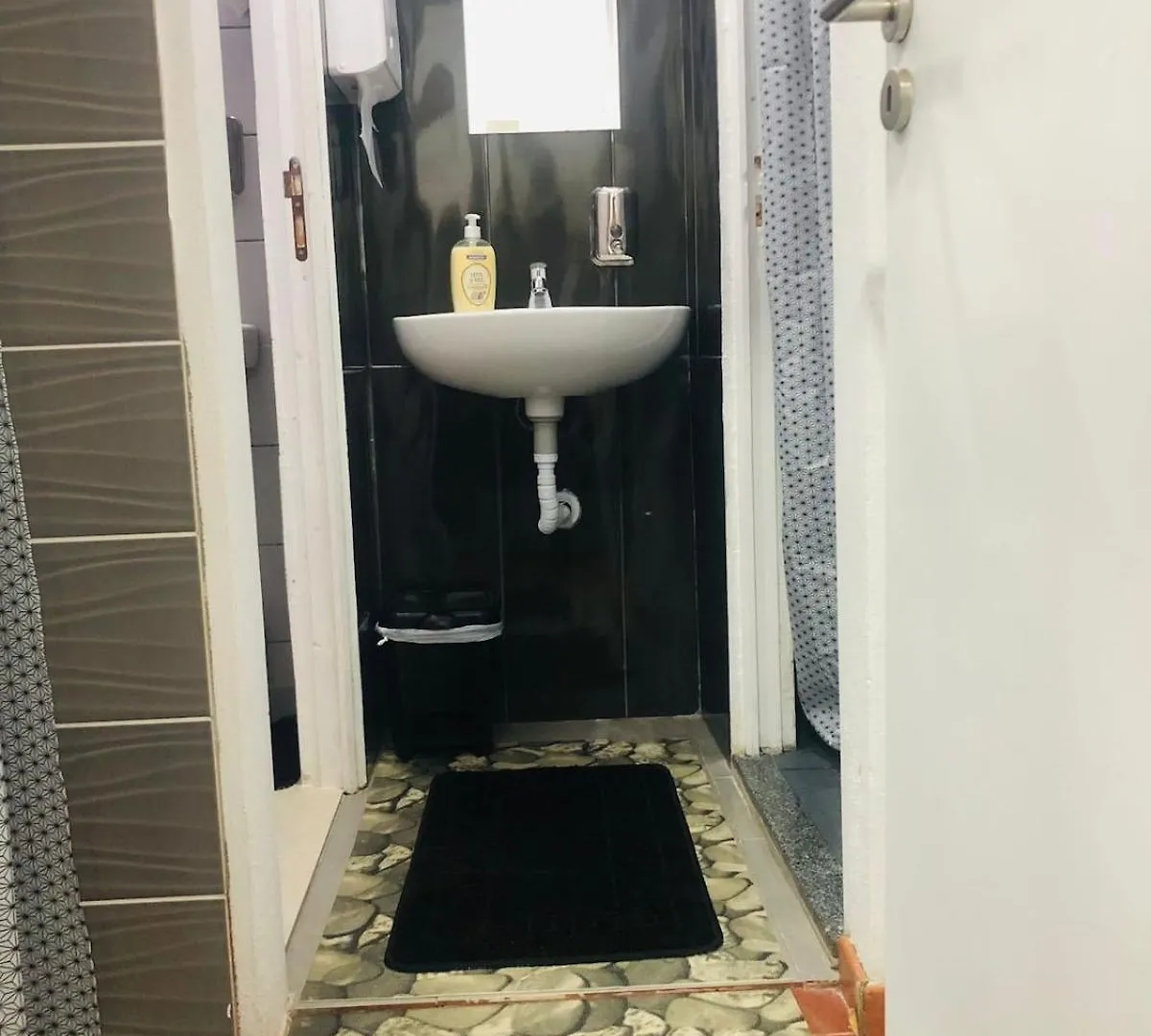 House In Canico Ribeirinha  البرتغال